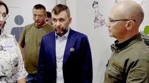 Первый замглавы Администрации Президента С. Кириенко завершил инспекционную поездку по Донбассу.