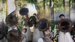 Mirror welcome