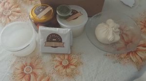 Вкусные сыры из местной сыроварни.