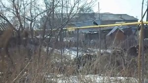 сидит ворона на трубе.