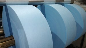 Резка рулонов спанбонда 8 ручьев