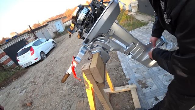 Покупка китайского лодочного мотора SHARMAX SM9.8 - распаковка и первый запуск смотреть онлайн