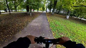 Любимый сыночек. На работу на самокате. Орёл, улица Максима Горького. Без слов.