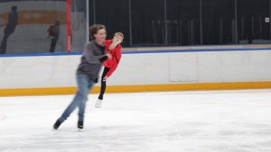 Российская фигуристка Александра Игнатова (Трусова) на льду!