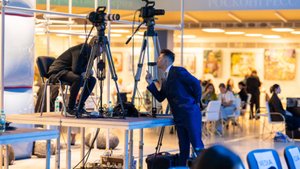 Ведущий Никита Бедретдинов. Международный туристический форум "Путешествуй!" на ВДНХ