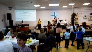 Осэ шалом бимромав