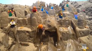 ПРОРЫВ ПЛОТИНЫ LEGO И ЗАМОК ИЗ ПЕСКА - ПОЛНОЕ ЗАТОПЛЕНИЕ И РАЗРУШЕНИЕ