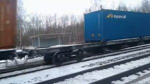 Электровозы 2ЭС6-791 и 2ЭС6-792 с контейнерами на платформах