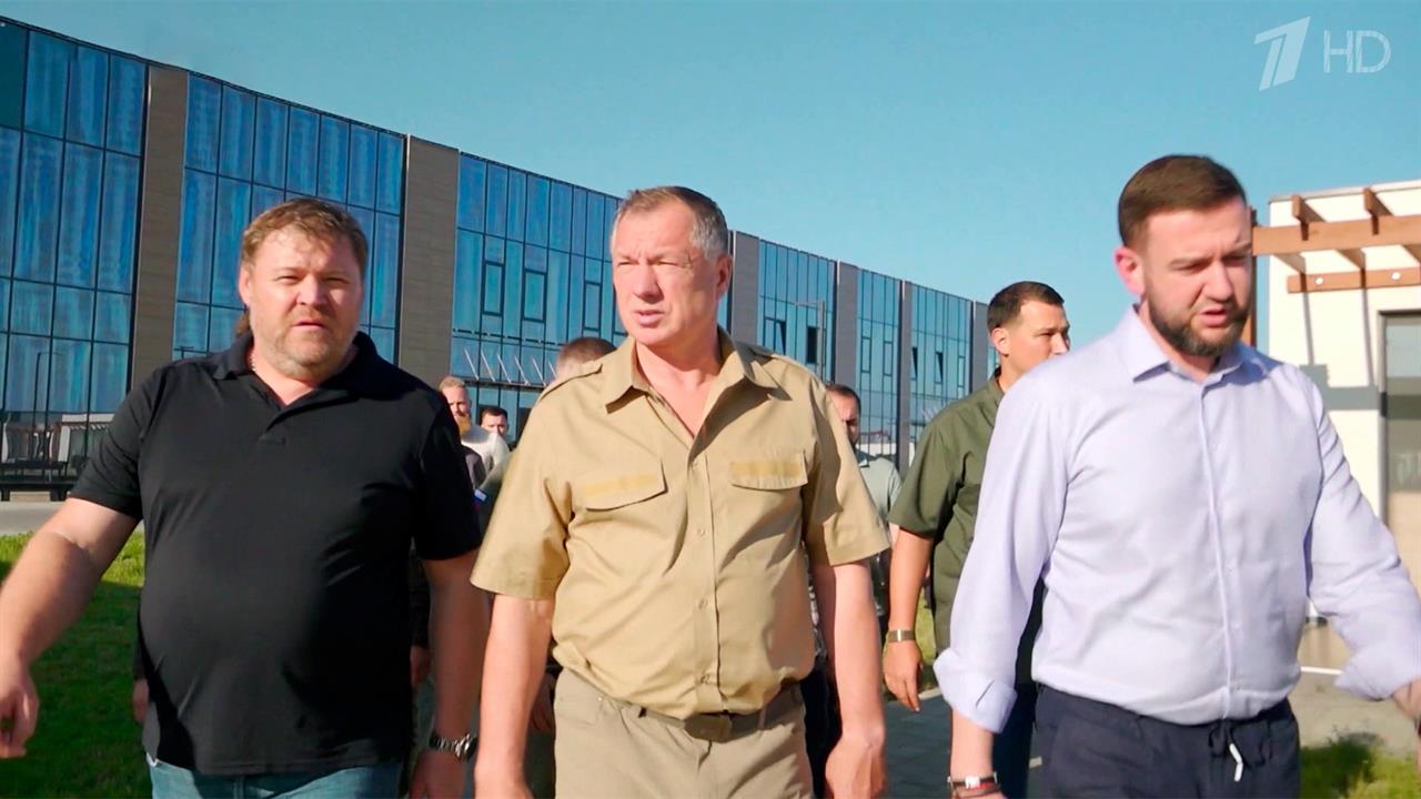 М. Хуснуллин оценил ход строительства значимых социальных объектов в Херсонской и Запорожской обл.