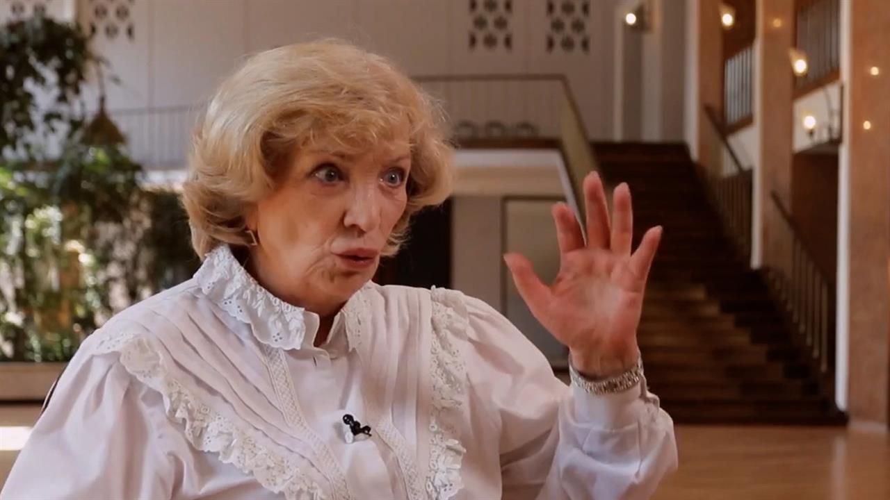 "Половина сидели в тюрьме" - актриса Остроумова о дворе, в котором рос Гафт