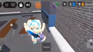 Какая самая лучшая анимация в мм2? играю с Эрнестом