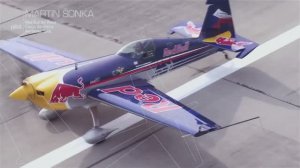 Airplane vs. Parachutist - Martin Sonka & Petr Mestak 2013