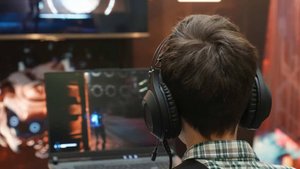 Мошенники выдают себя за игровых блогеров и разоряют семьи, обманывая детей