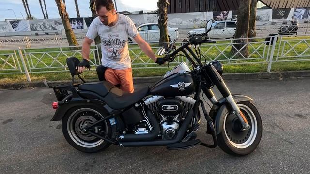 Harley-Davidson fat boy - городской хулиган. смотреть онлайн