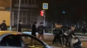 В Екатеринбурге местные ребята что-то не поделили с мигрантами !!!