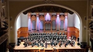 На побывку едет молодой моряк