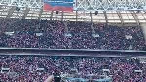 ГЕРОИ Z Лужники 18.03.2022г. Гимн России