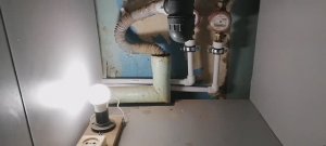 замена труб холодной и горячей воды,выглядит красиво