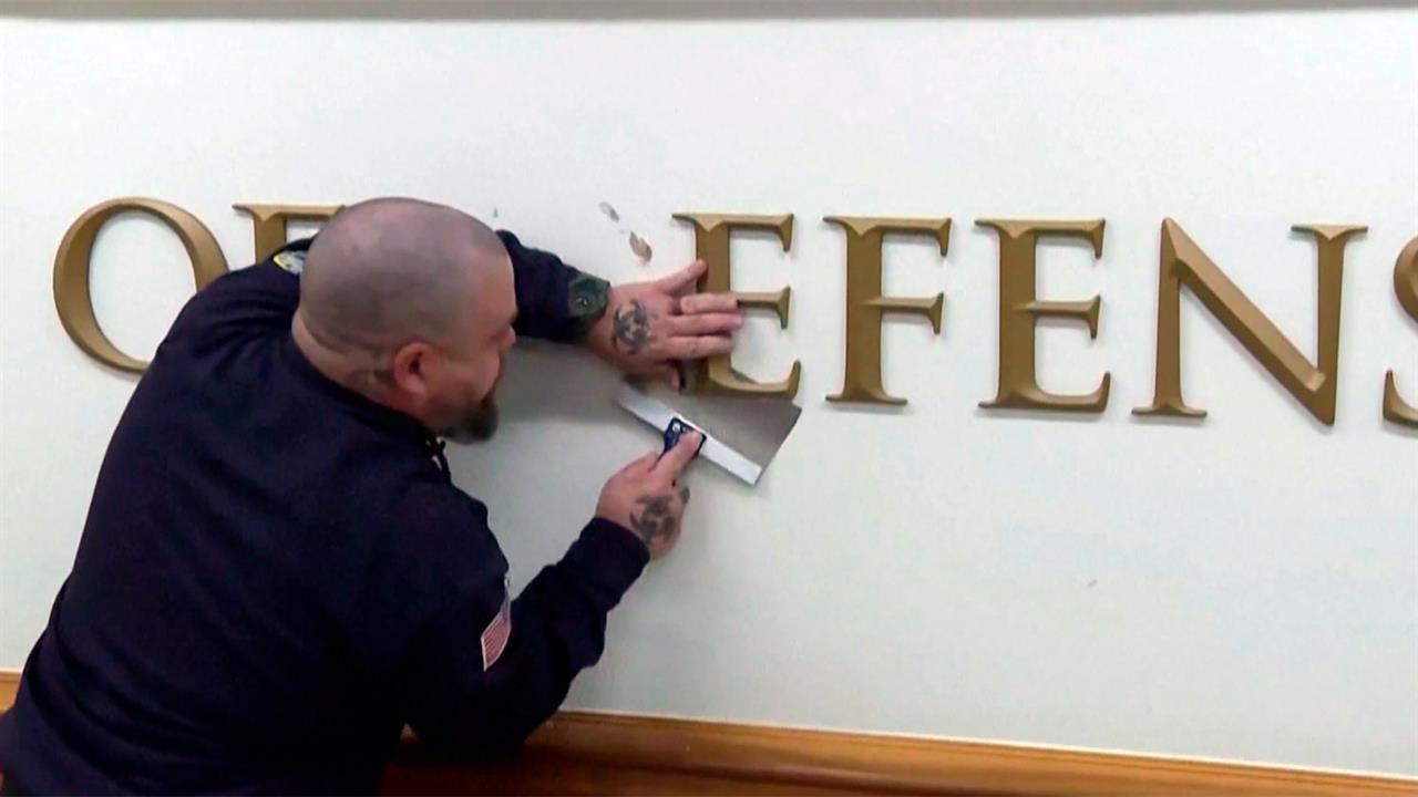 Дональд Трамп переименовал Пентагон в Министерство войны