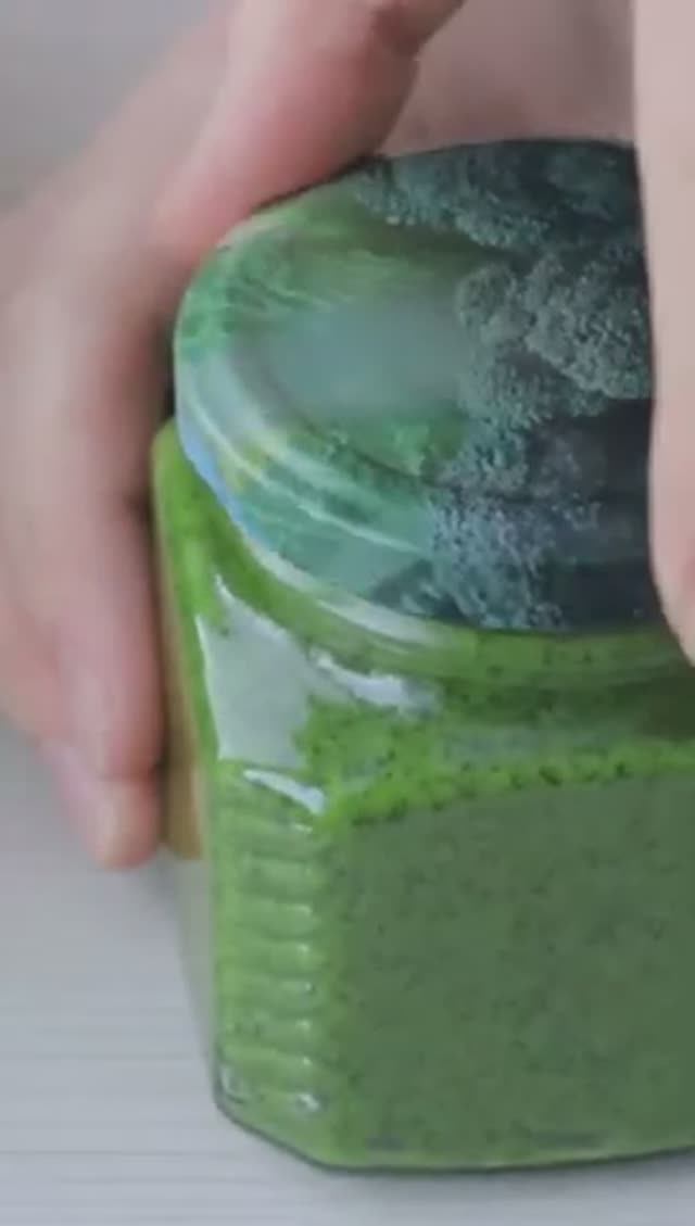 Cоус-паста из укропа на зиму! Моя добавка номер один ко многим блюдам! Заготавливаю каждый год! смотреть онлайн