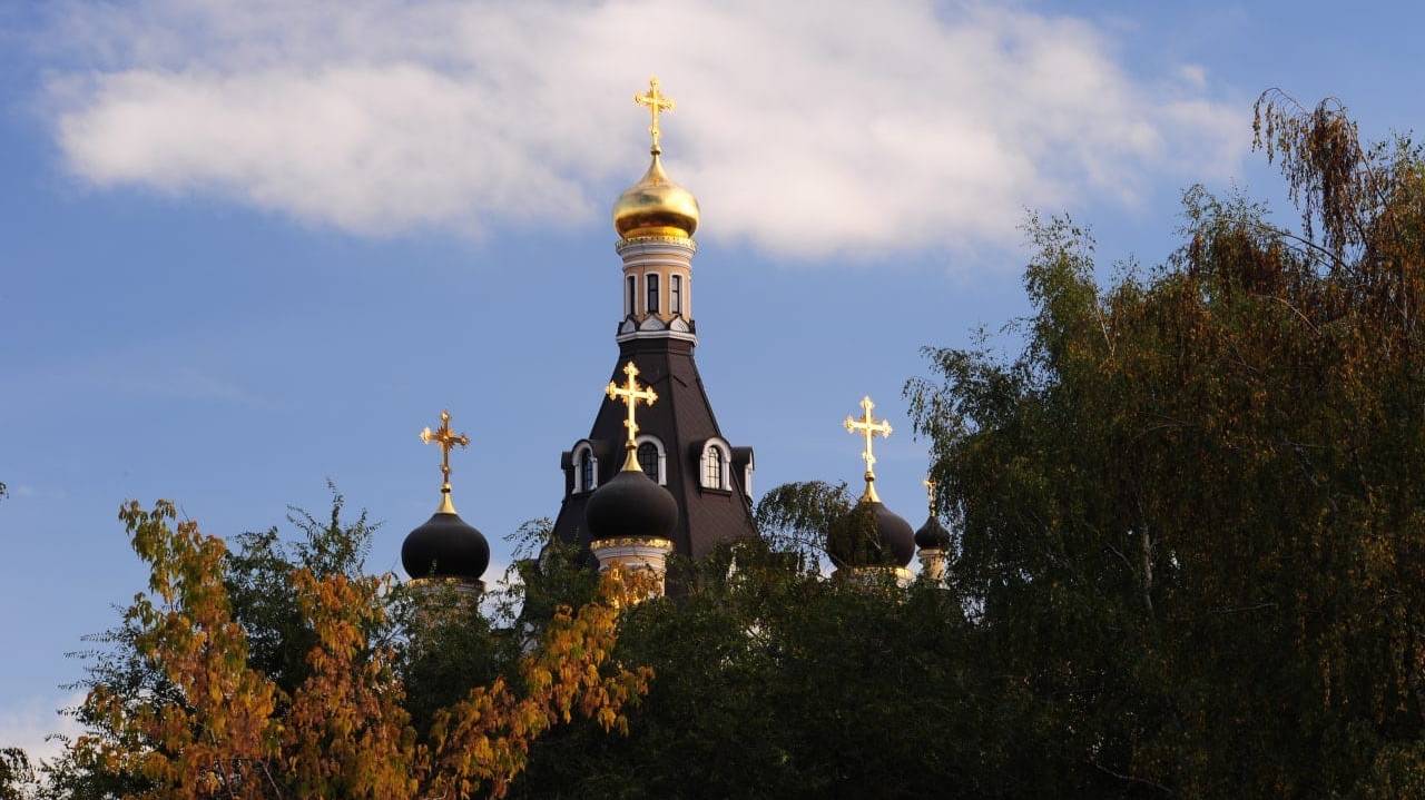 Всенощное бдение. Неделя 13-я по Пятидесятнице. Глас 4-й. Перенесение мощей ап. Варфоломея. смотреть онлайн