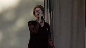 250906 танцы под песню В нашем доме поселился замечательный сосед играет кларнете трубе парк г Орёл