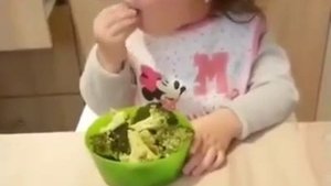 Девочка, которая не ест конфеты / видео приколы 2025 смотреть онлайн / приколы видео самые смешные /