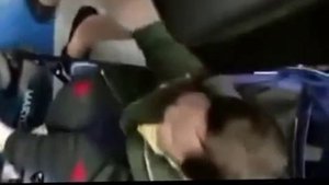 Малыш знает толк в женских ногах / видео приколы 2025 смотреть онлайн / приколы видео самые смешные