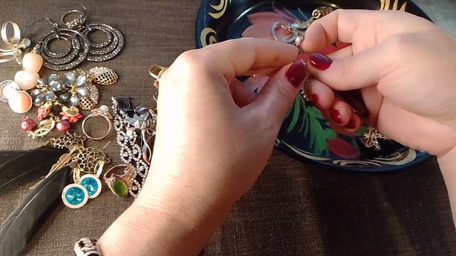 06-09-2025🌿🌼2 часть🌼🌿РАСПАКОВКА ПОСЫЛКИ С ВИНТАЖНЫМИ УКРАШЕНИМИ 🌿🌼5 ЧАСТЬ 🌼🌿