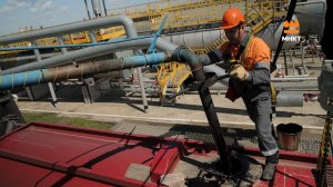 С Днем нефтяника!