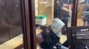 Аглае Тарасовой предъявлено обвинение в контрабанде наркотиков.Актриса в подмосковном суде.