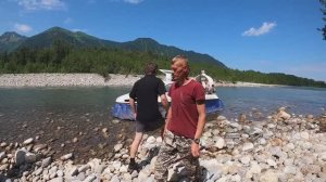 река Снежная. сломалась аэролодка.. baikaltur.com