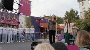 🎤Флешмоб "Первый звонок" хор Новосибирцев «Город поет» на фестивале науки и искусств "ТЕХНО АрТ"