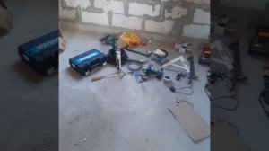 выкладываю межкомнатные перегородки