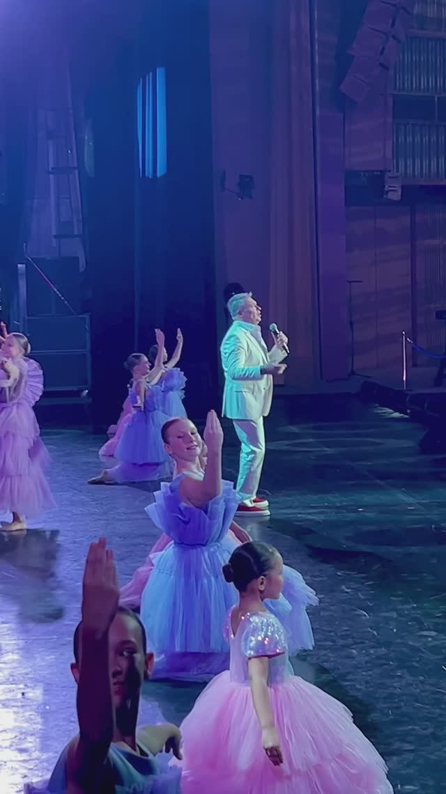 Культовая песня в Кремле 🎶 Александр Добронравов • Как упоительны в России вечера🎤 #shorts #музыка смотреть онлайн