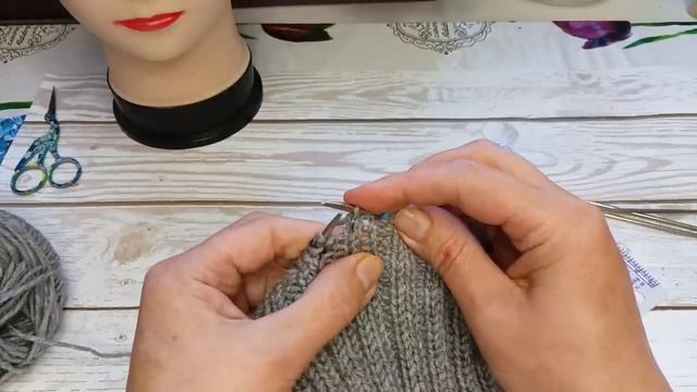 Двуслойная шапочка с фиксированным отворотом. смотреть онлайн