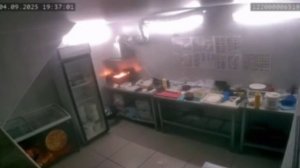 Так НЕЛЬЗЯ тушить масло в сковороде!