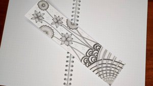 Закладка-раскраска Цветочки из танглов