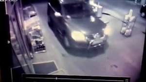 Врезался в дверь / видео приколы 2025 смотреть онлайн / приколы видео самые смешные / новые