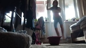 видео про бедную и богатую девочку!