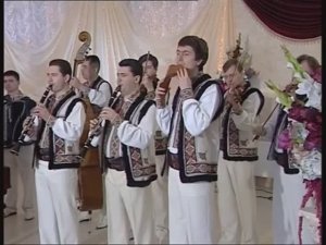 Музика популарэ молдовеняскэ 🩷🎼🎺Ам ун бэят ка о флоаре 🪗🎻🪈