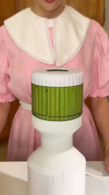 Вегетарианский салат из свеклы и киноа с заправкой из петрушки и горчицы смотреть онлайн