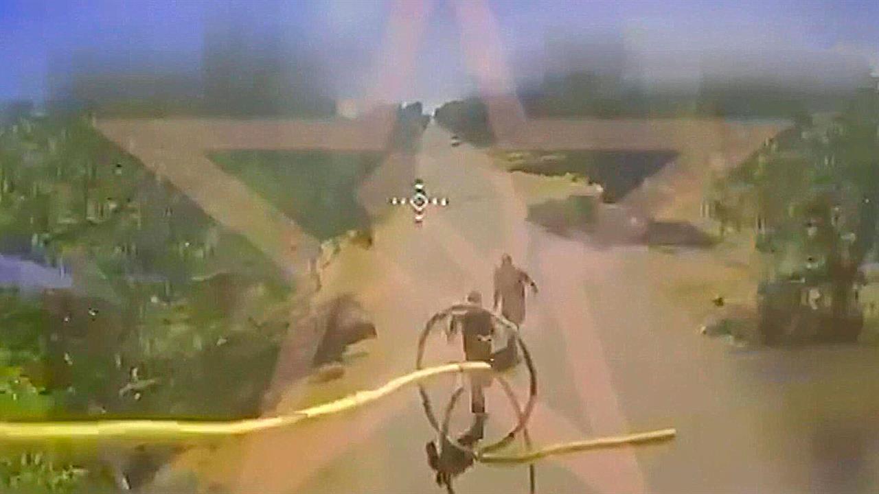 Российские дроноводы спасли убегающего от военкомов мужчину в Херсоне: видео