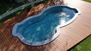Шикарный композитный бассейн криволинейной формы "Манхеттен" 8,2 х 3,7м, марки Franmer