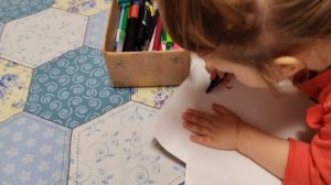 Рисуем карандашами у мамы в гостях, уютная и спокойная деревенская жизнь