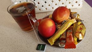 Села чай попить...