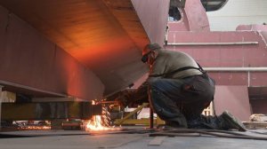 Алиханов: введение ограничений на срок службы судов стимулирует судостроение