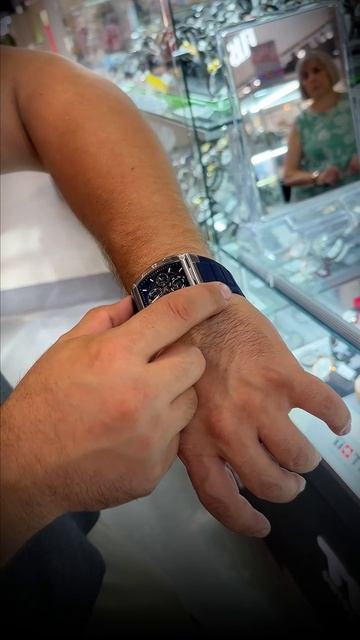 Прямоугольные наручные часы Police смотреть онлайн