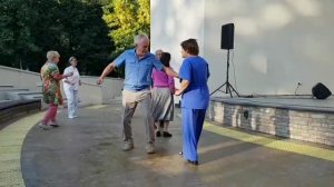 250906 танцы под песню Не ругай меня мама что страдаю о нём день и ночь май никто помочь парк г Орёл