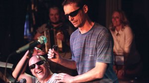 гр. Коленчатый вал - Люди приходят послушать как ты материшься